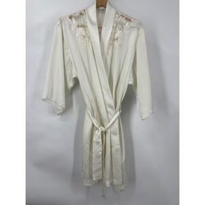 Sara Beth Vintage Ivory Satin Jacquard Lace Applique Short Robe Kimono Bridal